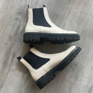 NEVER WORN Dolce Vita Women’s Moana Slip on Chelsea Boots